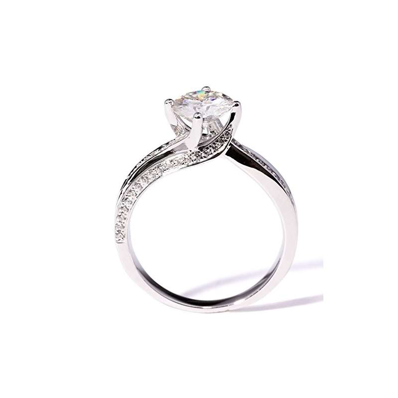 1.5 Carat Moissanite Wedding Ring With Natural Dia